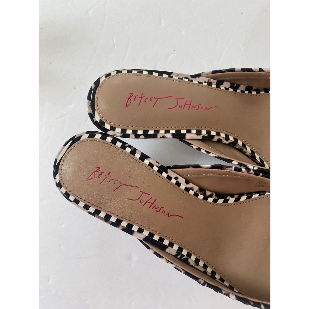 NWOT Betsey Johnson Abigail Leopard Print Floral Kitten Heel Mules sz Size 7.5M - Picture 5 of 9